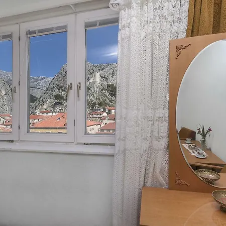Apartment Nansy Omis Exterior photo